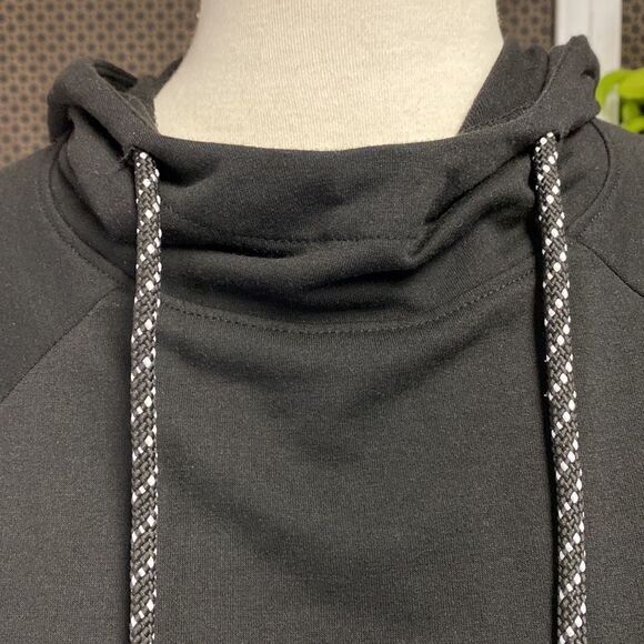 Adrienne Vittadini Sport Womens Black Hooded Pullover Size Medium - Picture 3 of 6
